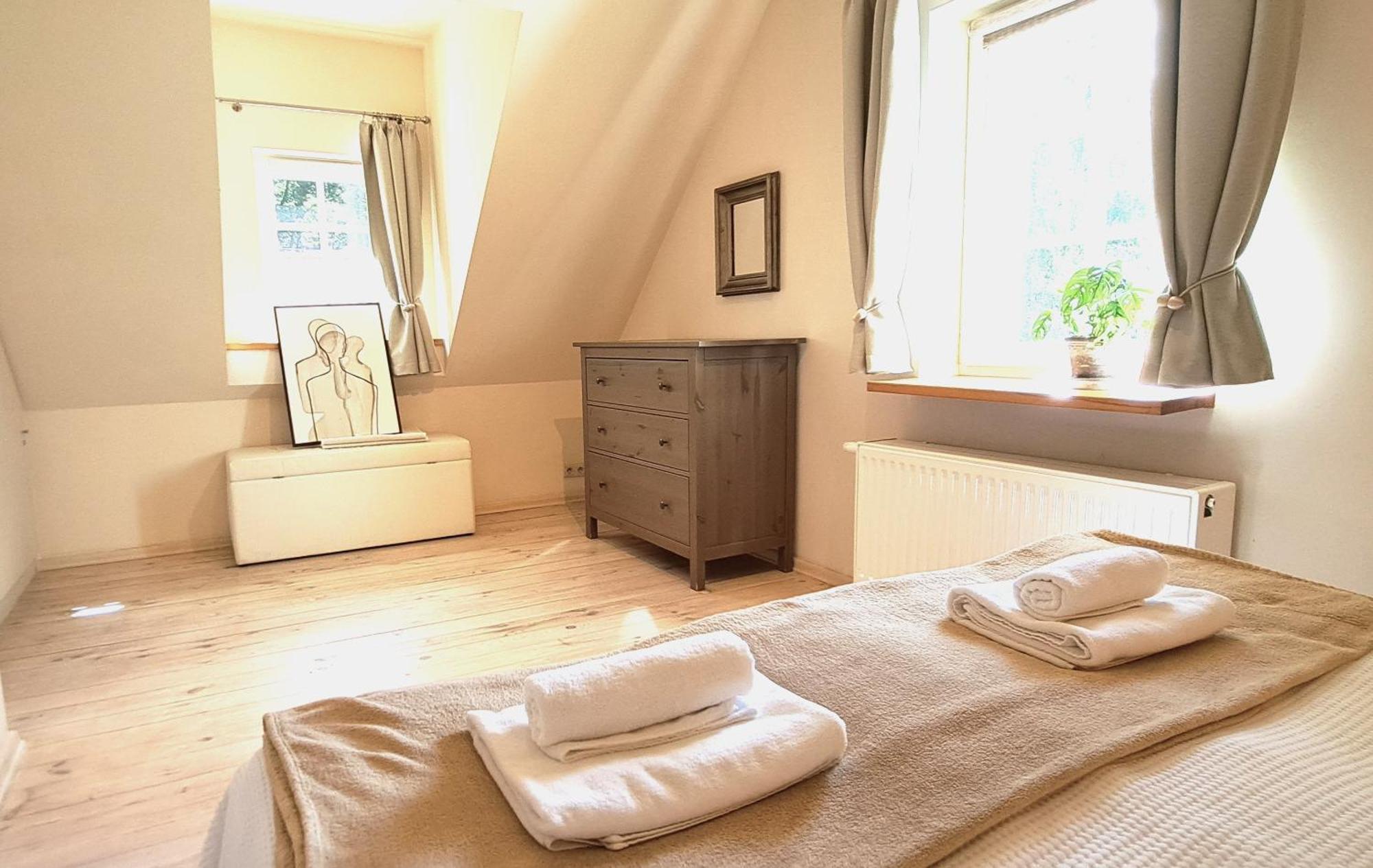 Dom Tole Chalet