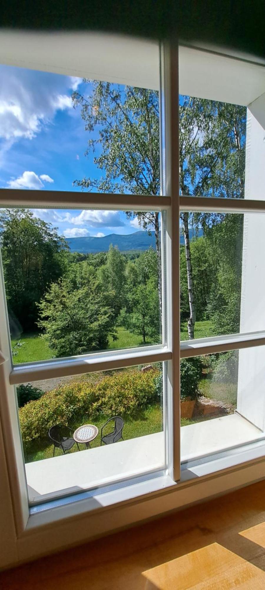 Dom Tole Chalet